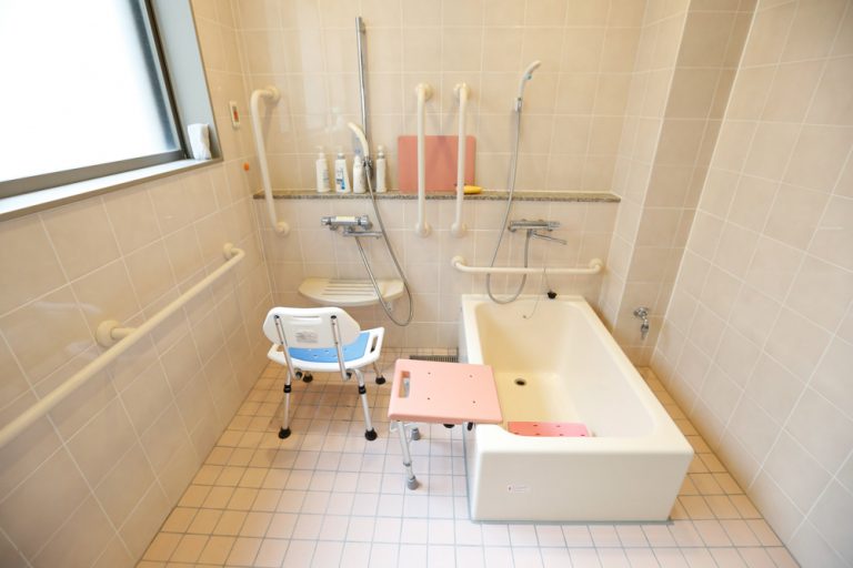 ユニットケアとは? 医療法人啓仁会 介護老人保健施設三鷹ロイヤルの丘